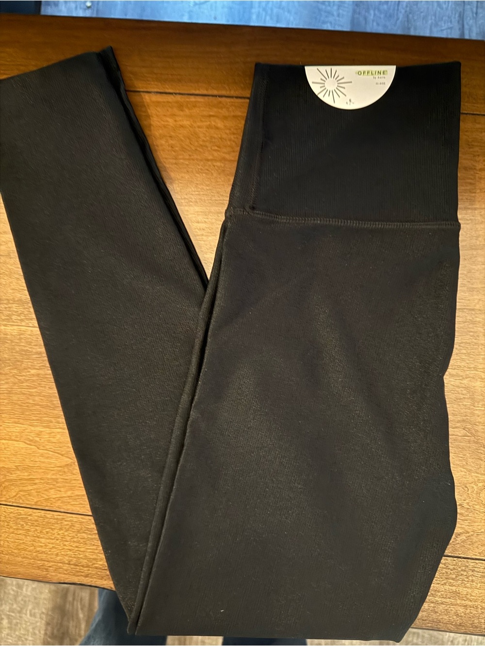 Offline Women’s High-Waist Black ribbed Leggings 7/8 length.